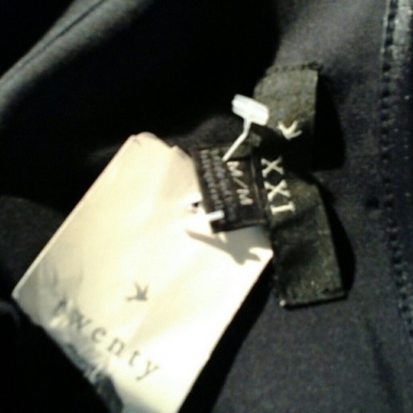 XXI Twenty Women's Black/Silver Sequin Tank Top MM - Picture 5 of 10